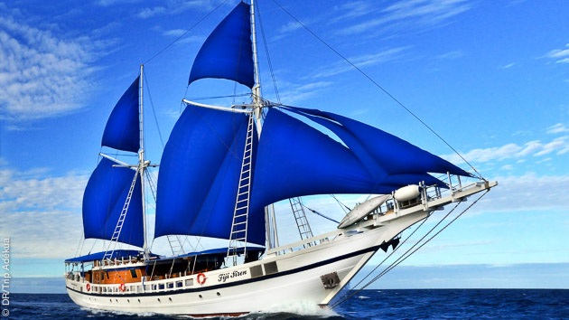 Voguez sur un voilier de luxe et plongez pendant 10 jours aux iles Fidji